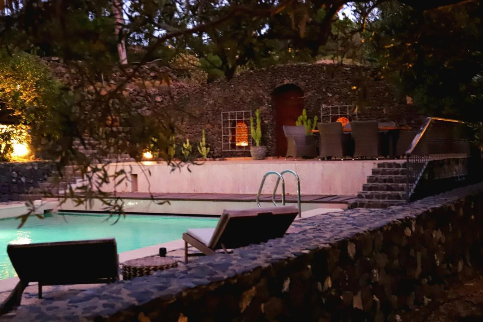 Luxury villa in Nature with Swimming pool Luxus-Finca in der Natur mit pool, Finca de lujo en la naturaleza con piscina El Retamar Esterno foto